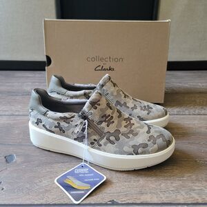 Women's Clarks Layton Step Slip-On Olive Camo Sneakers- Size 8 M
